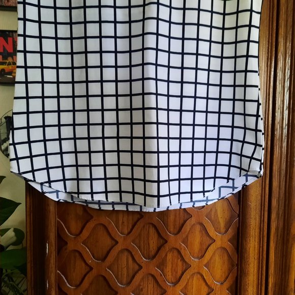 3/$15 Soda Pop Checkered Printed Tank Blouse - Black/White Size XS - Picture 5 of 15